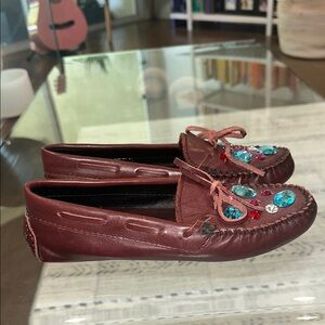 Minnetonka opening ceremony Embellished Leather Loafers‎ - Brown womens size 7